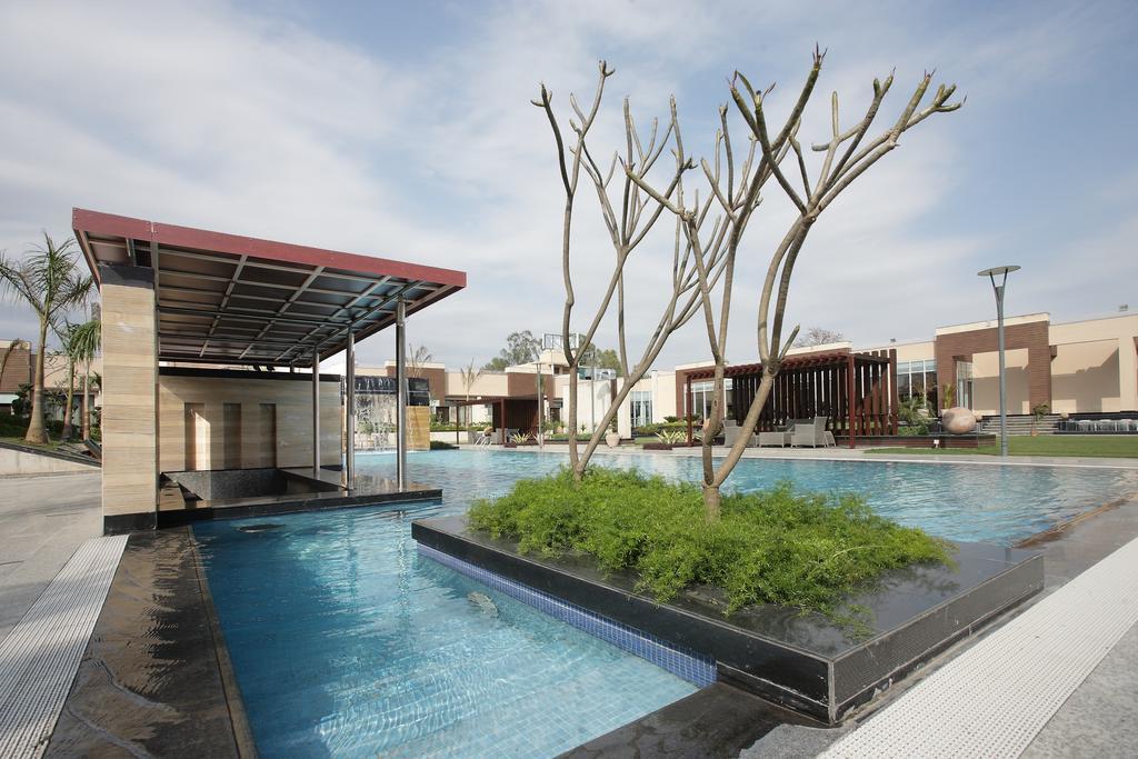Oodles Hotel New Delhi Exterior photo