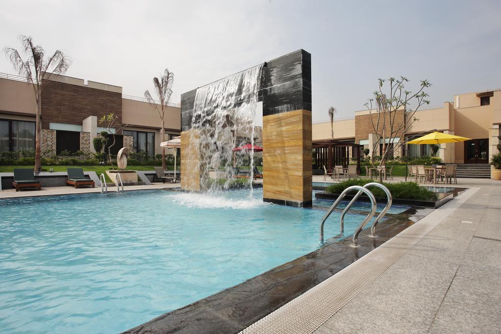 Oodles Hotel New Delhi Exterior photo